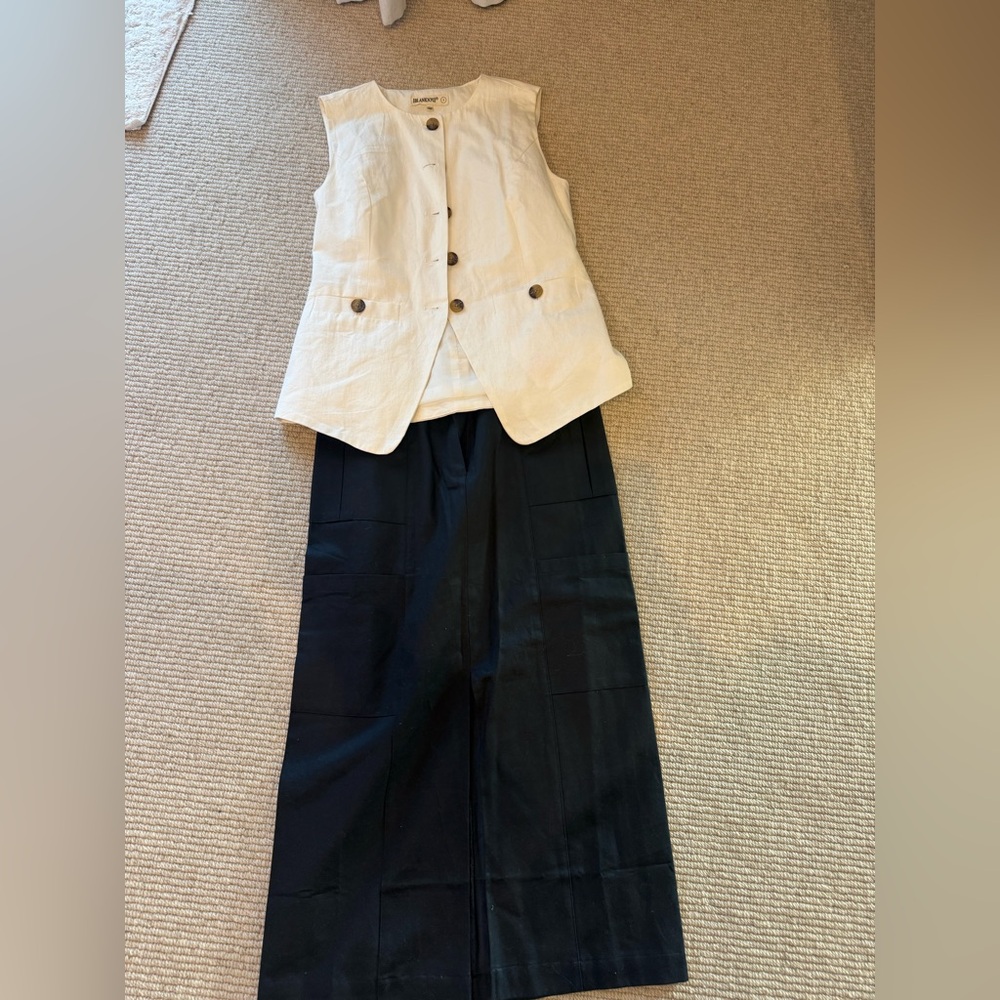 Mod ref brand navy skirt